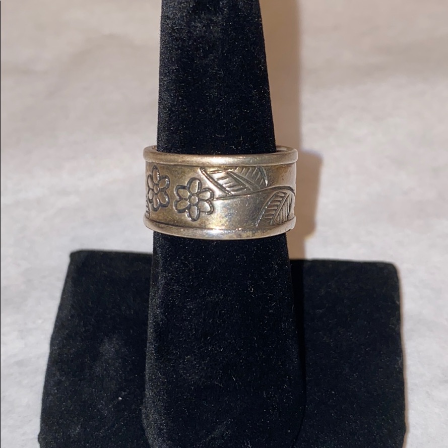 Silver Ring 32$